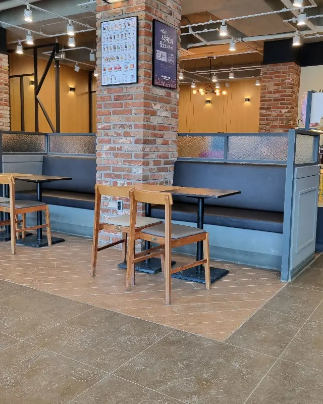 편안한 소파 좌석