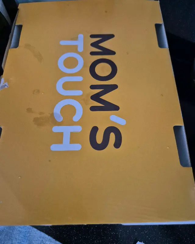 맘스터치 박스 포장