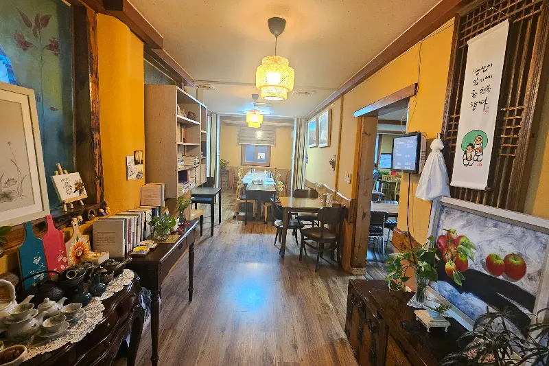 식당 내부 인테리어