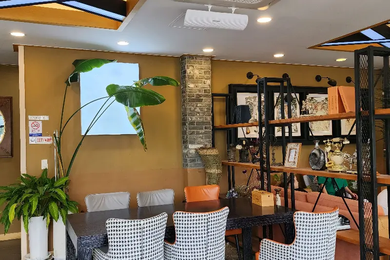 커피인정동 내부 인테리어