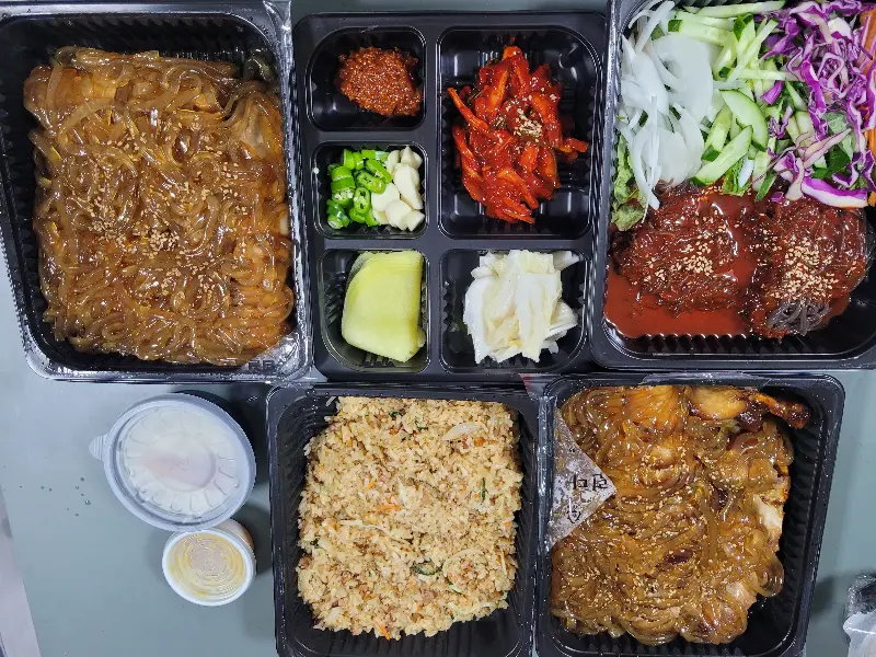 마왕족발 한상차림