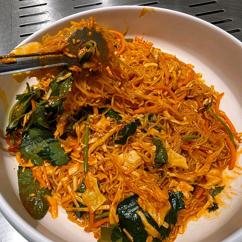 매콤한 면 요리