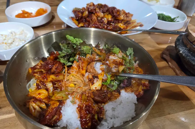 쭈꾸미돌솥밥 근접샷