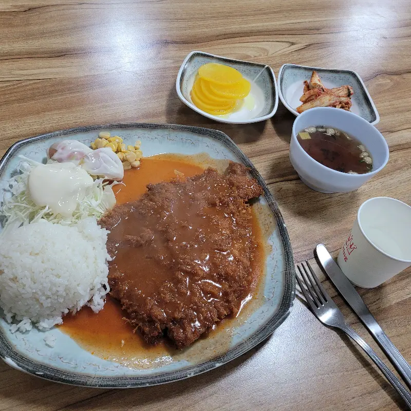 수제 왕돈까스 비주얼