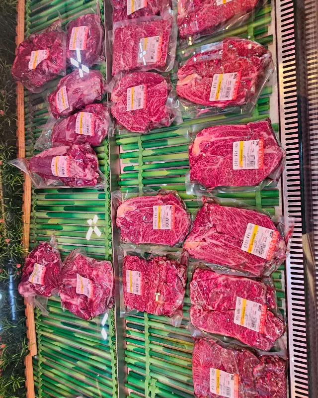 정육 코너의 신선한 한우