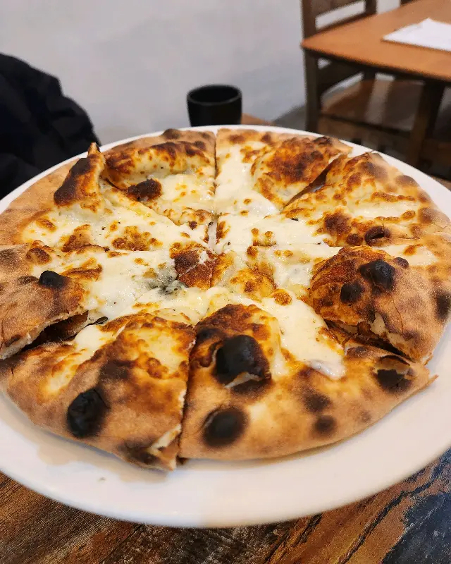 고르곤졸라 피자