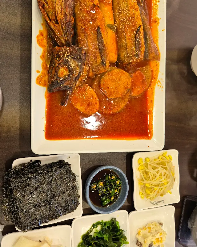 맛있는 코다리찜 한 상 차림