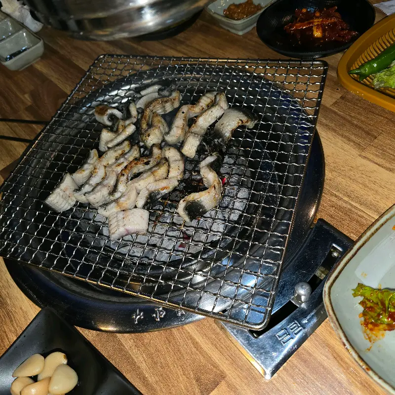 장어 숯불 구이