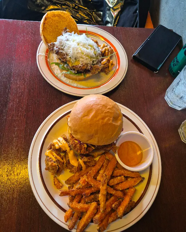 제프스 치킨 파마산 버거