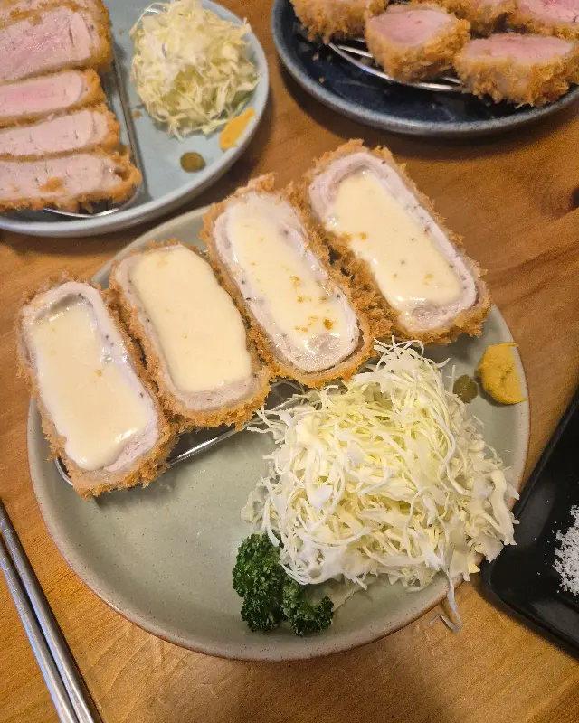 다양한 돈까스 메뉴