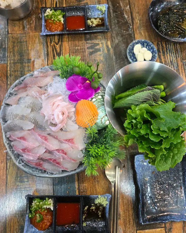 신선한 해산물 한 상