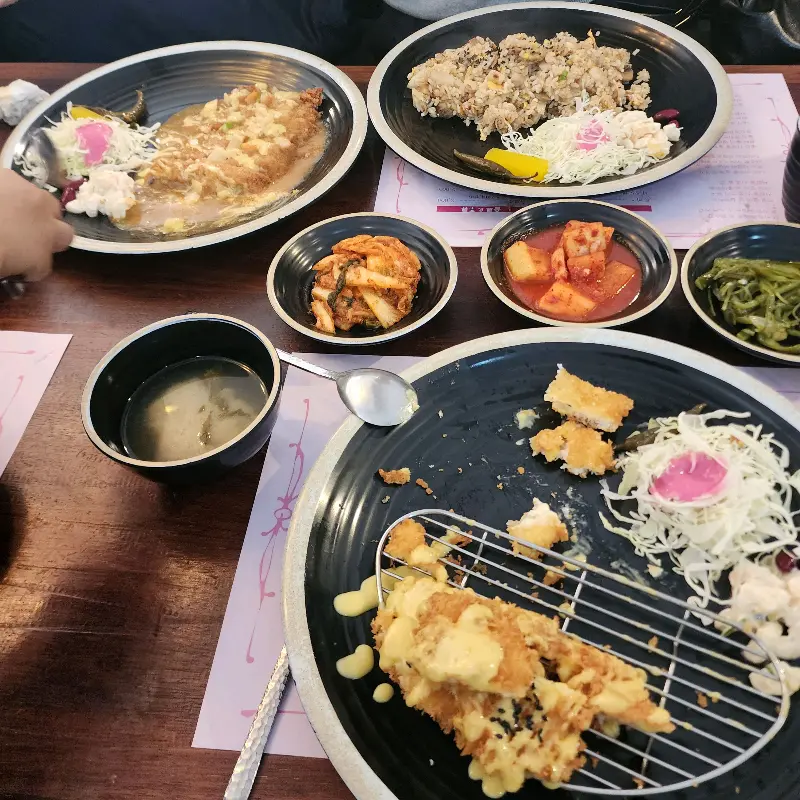 돈까스, 볶음밥 전체샷