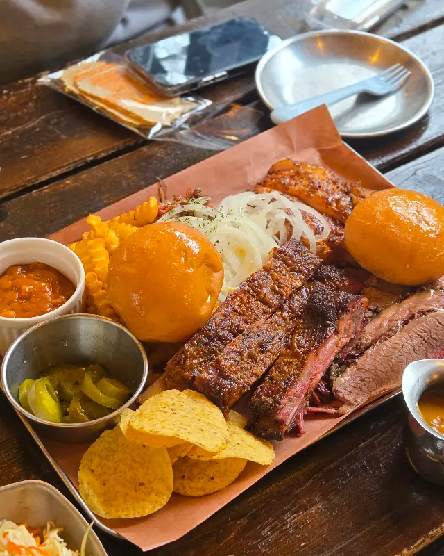 카우보이그릴 내부