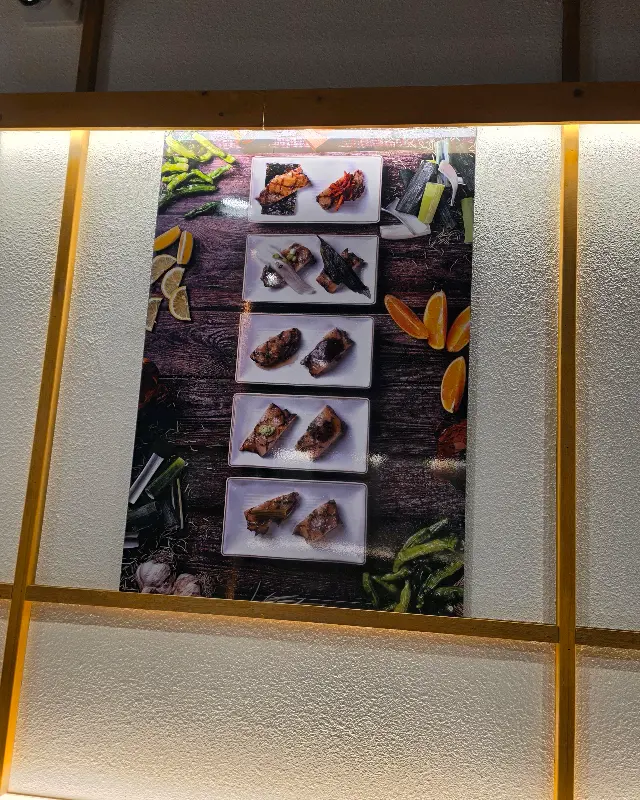 다양한 닭 요리 메뉴 사진