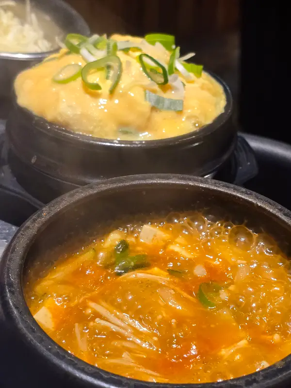 푸짐한 계란찜과 된장찌개