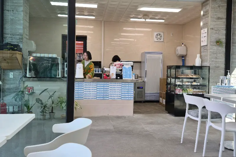 카페 내부 모습