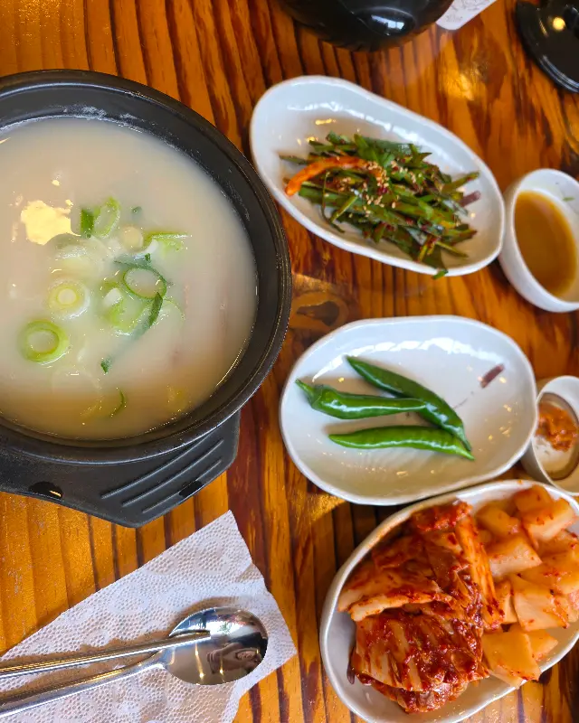 깔끔한 테이블 세팅