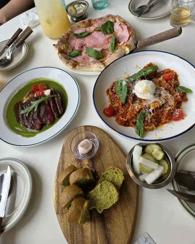 다채로운 메뉴 구성