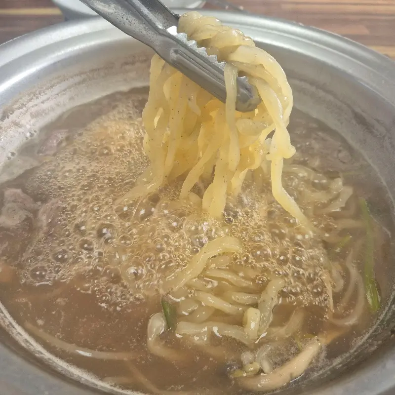 탱글탱글 칼국수 면발