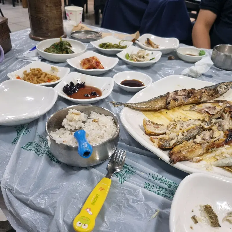 다양한 종류의 생선구이