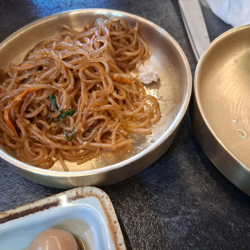 윤기 흐르는 잡채