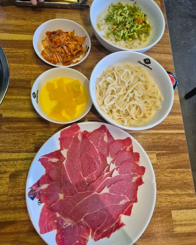 샤브샤브 재료 세팅