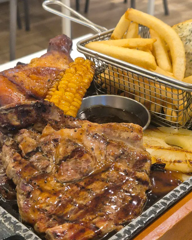 목살 스테이크 한상