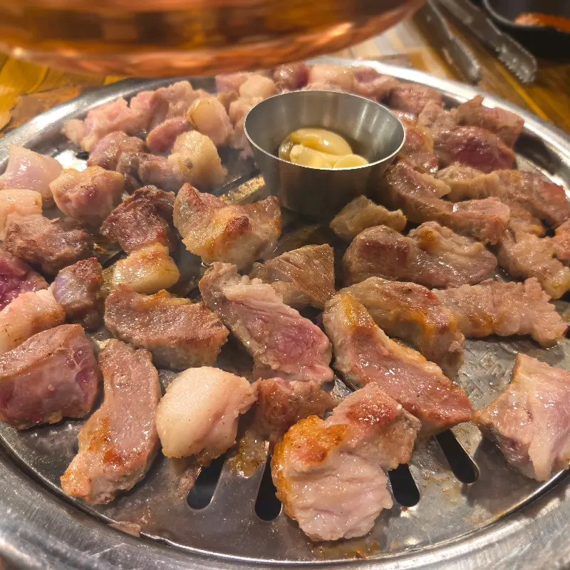 노릇노릇 익어가는 근고기