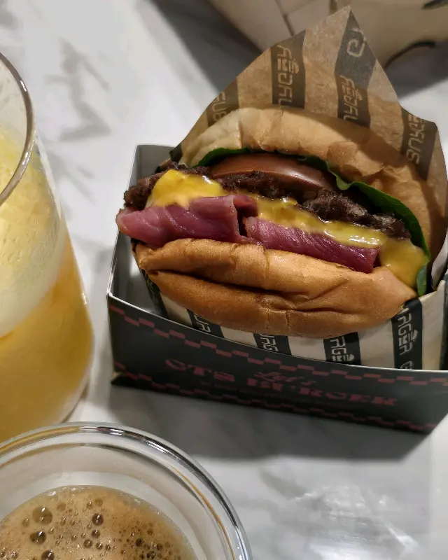 다양한 종류의 수제 버거