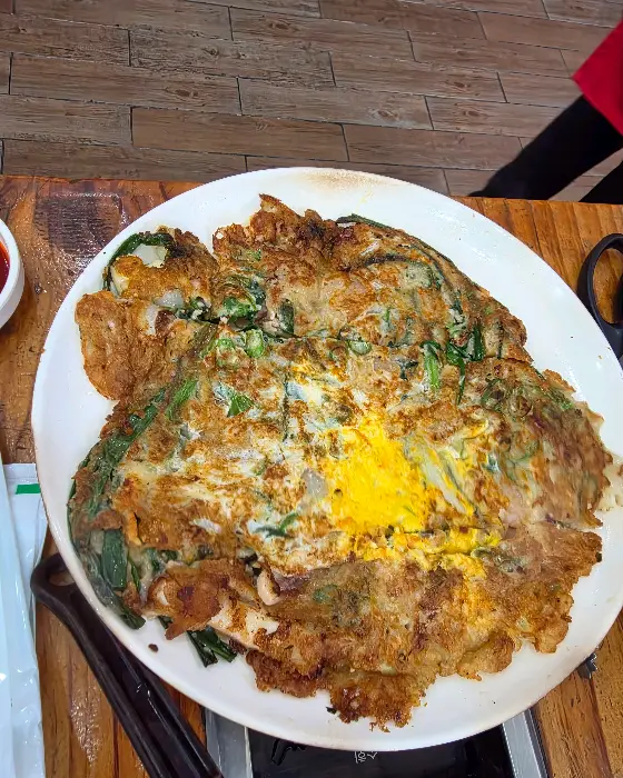 바삭하고 촉촉한 해물파전