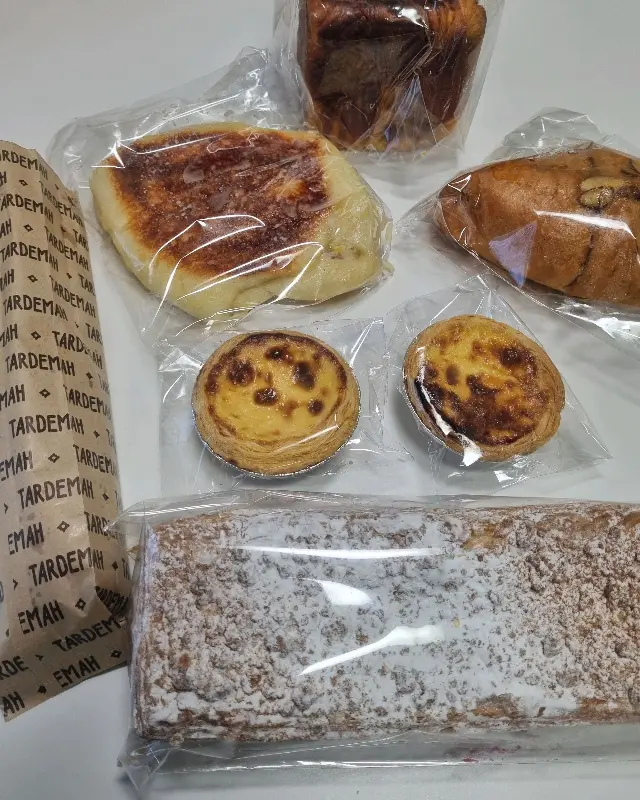 포장된 빵들의 모습