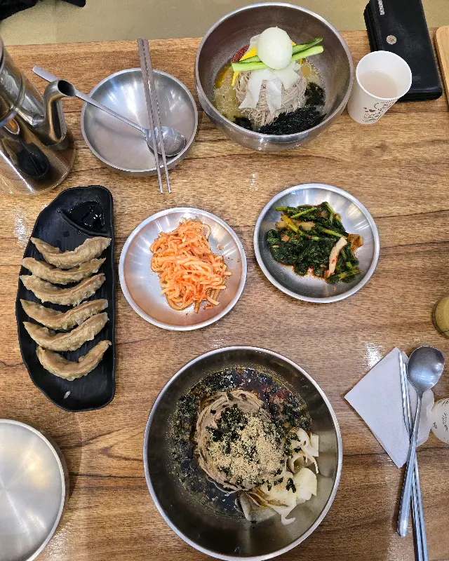 테이블 전체 샷