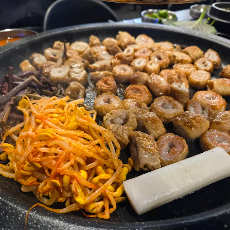 노릇하게 구워진 막창의 아름다운 자태