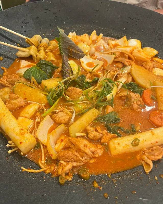 푸짐한 닭볶음탕, 보기만 해도 배부르다!