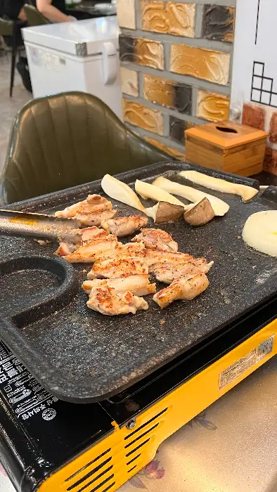 잘 익은 닭목살 구이