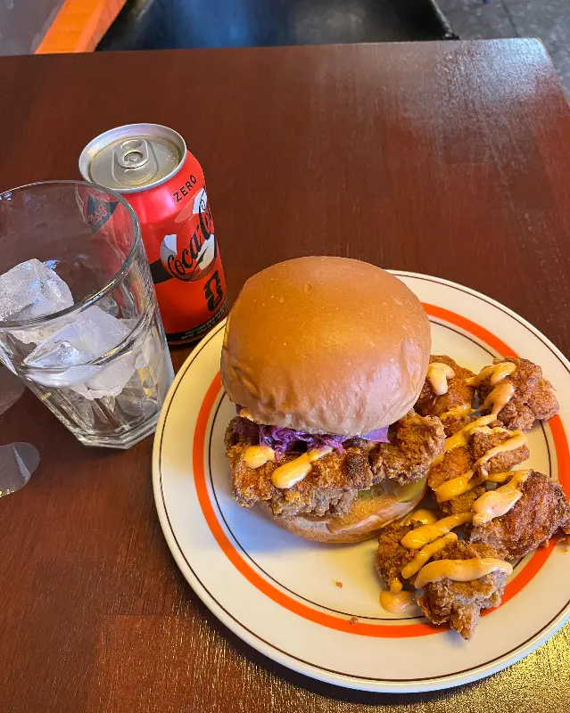 제프스 내슈빌 핫 치킨 버거