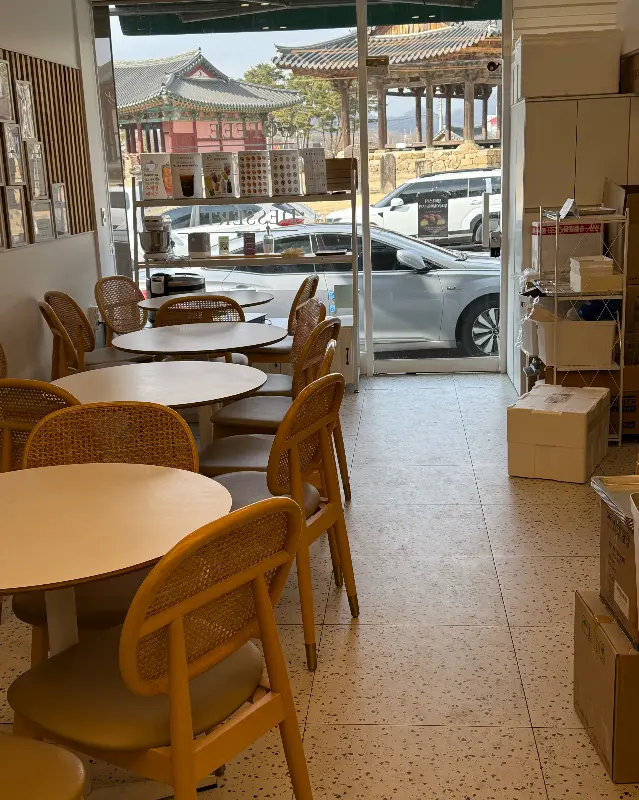 카페 내부 모습