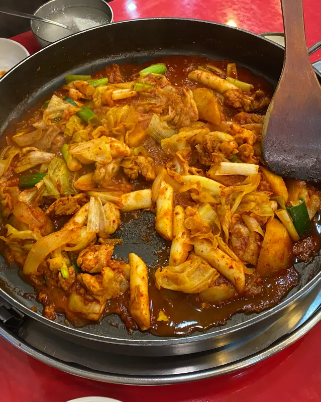 춘천골 닭갈비 푸짐한 양