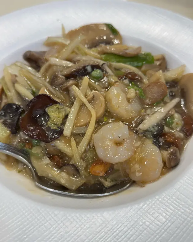 윤기 좔좔 흐르는 유산슬