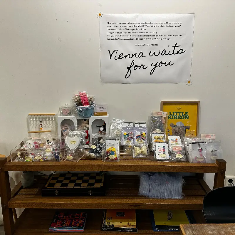 Vienna waits for you 포스터