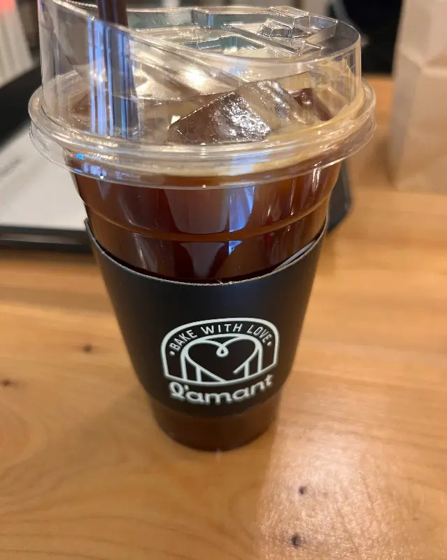 깔끔한 아이스 아메리카노