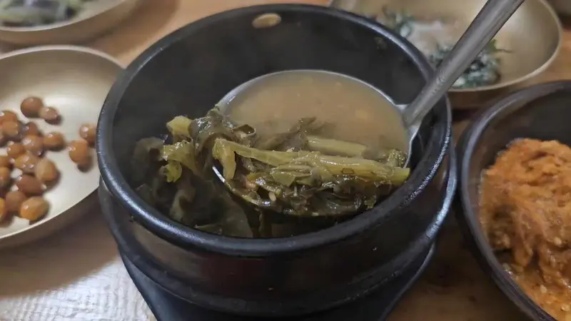돌솥에 담긴 찌개