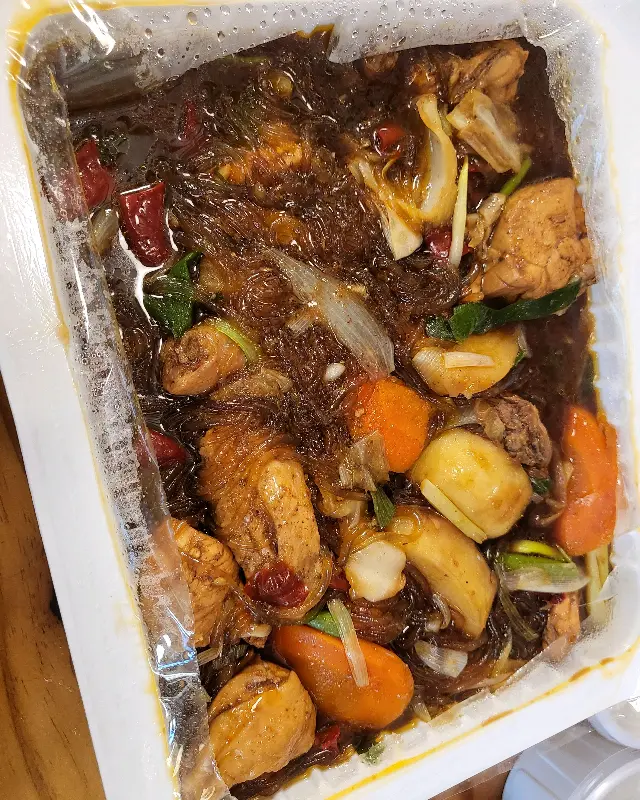 포장도 깔끔한 쪼림닭