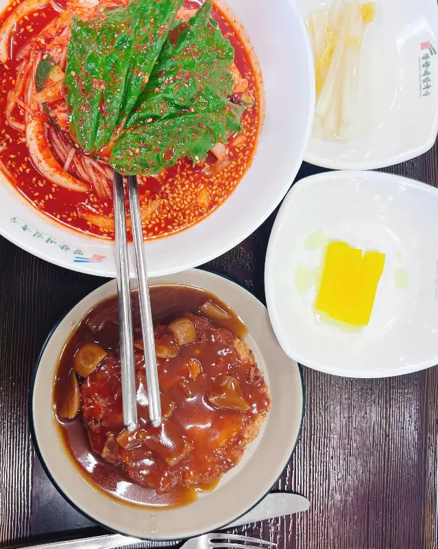 망향비빔국수 돈까스 세트