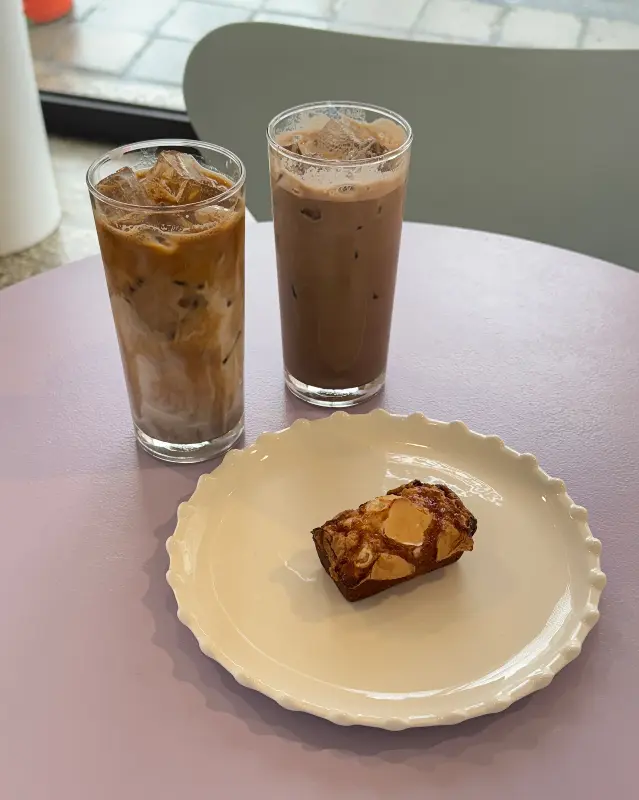 돌체라떼와 휘낭시에