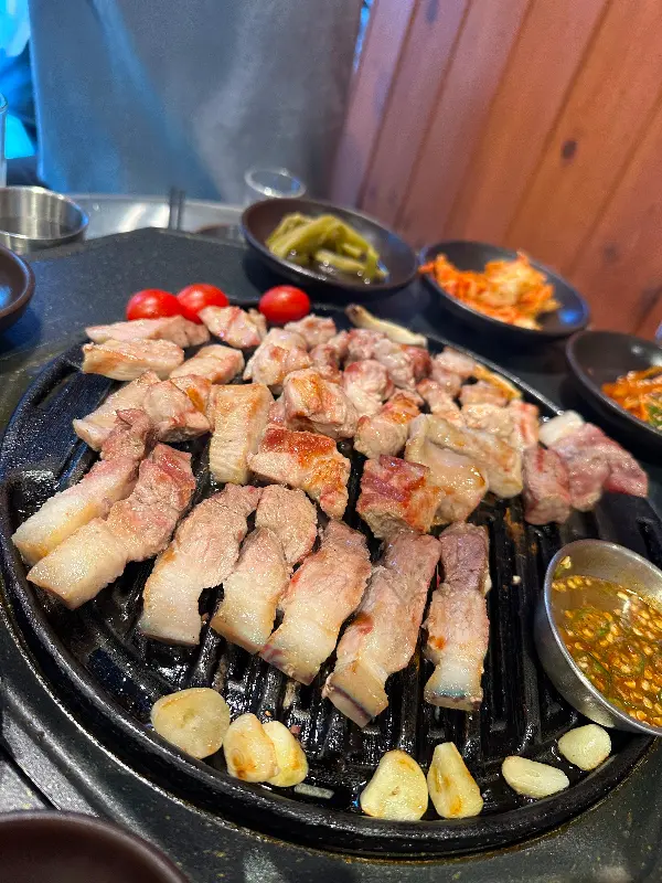 초담집의 돼지고기 구이