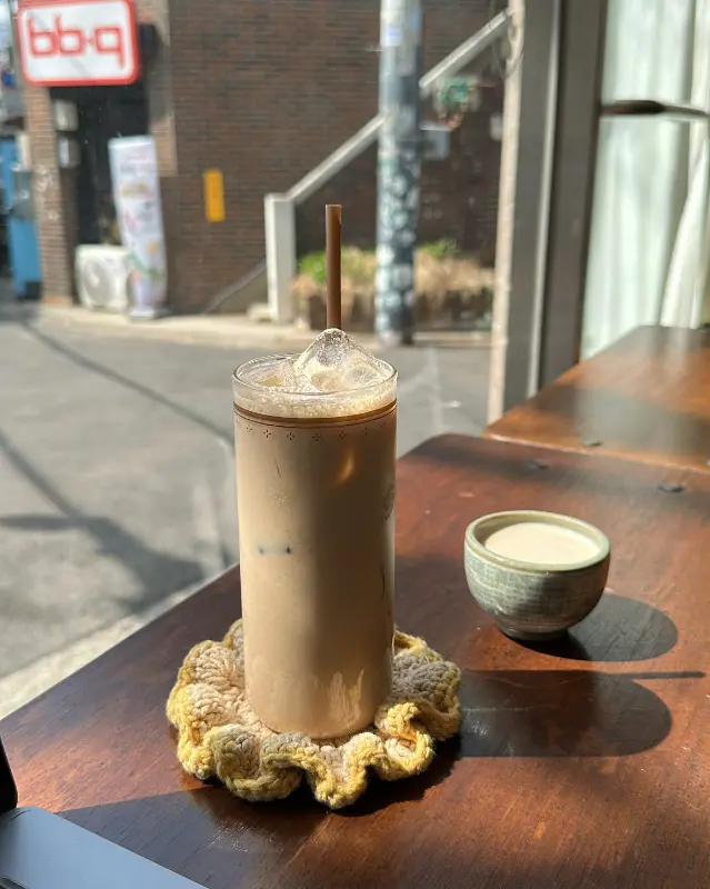 햇살 좋은 날, 아이스 음료 한 잔