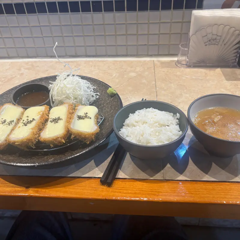 치즈 카츠 정식
