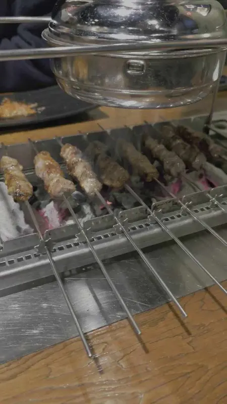 양꼬치 굽는 모습