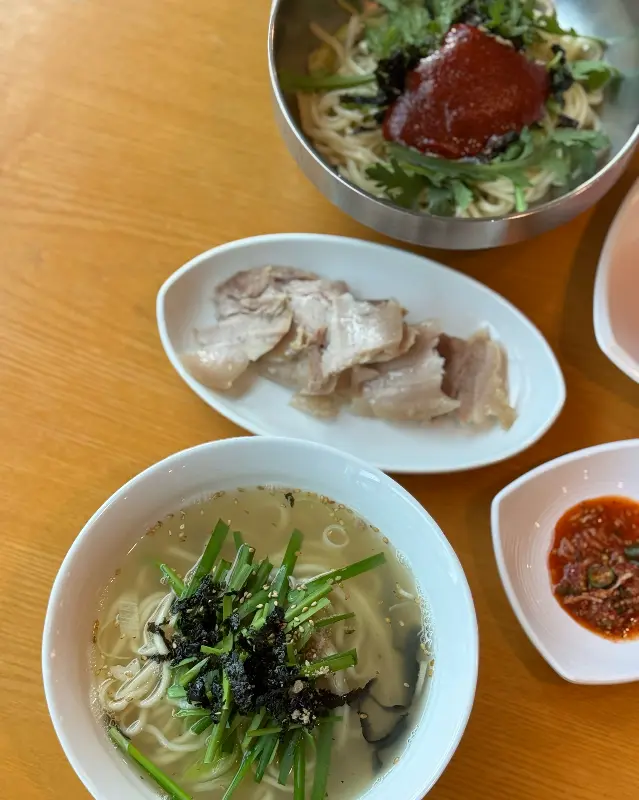 칼국수, 수육, 비빔칼국수